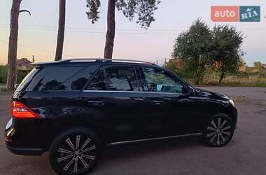 Позашляховик / Кросовер Mercedes-Benz M-Class 2014 в 