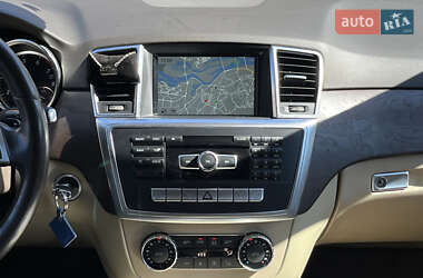 Внедорожник / Кроссовер Mercedes-Benz M-Class 2012 в 