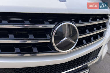 Внедорожник / Кроссовер Mercedes-Benz M-Class 2013 в 
