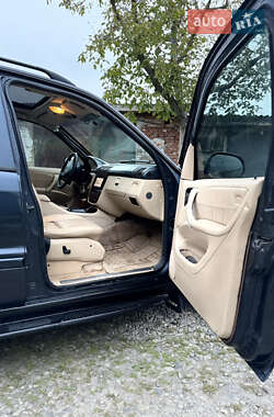 Позашляховик / Кросовер Mercedes-Benz M-Class 1999 в 