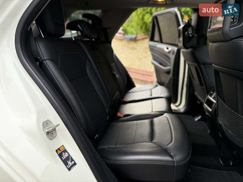 Внедорожник / Кроссовер Mercedes-Benz M-Class 2013 в Черновцах
