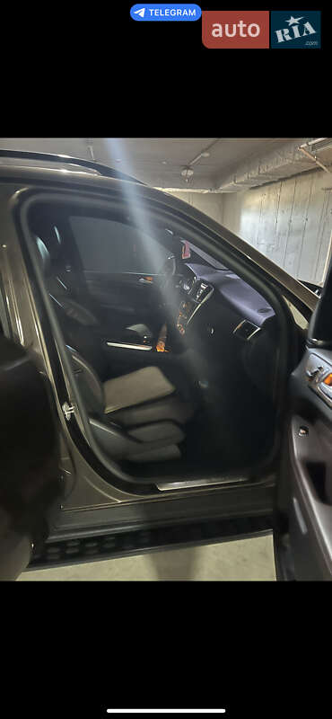 Внедорожник / Кроссовер Mercedes-Benz M-Class 2013 в Черкассах