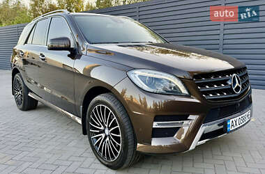 Внедорожник / Кроссовер Mercedes-Benz M-Class 2013 в 