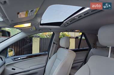 Внедорожник / Кроссовер Mercedes-Benz M-Class 2011 в 