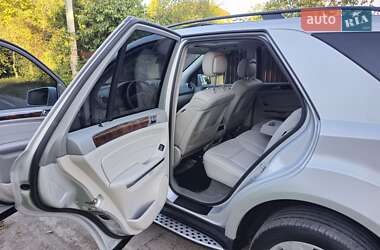Внедорожник / Кроссовер Mercedes-Benz M-Class 2011 в 