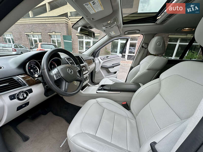 Внедорожник / Кроссовер Mercedes-Benz M-Class 2014 в Киеве