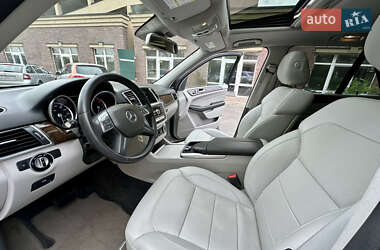 Внедорожник / Кроссовер Mercedes-Benz M-Class 2014 в 