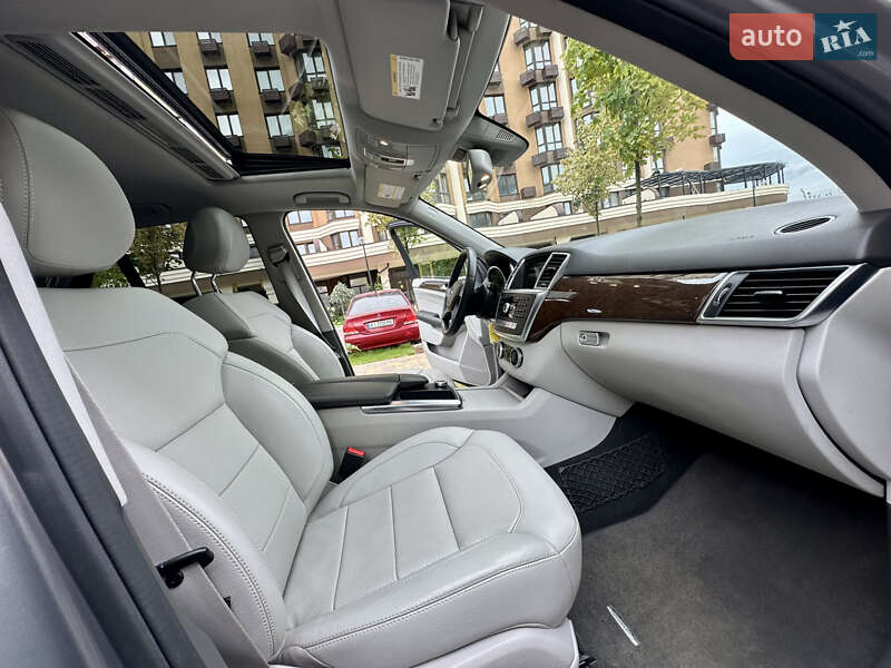 Внедорожник / Кроссовер Mercedes-Benz M-Class 2014 в Киеве
