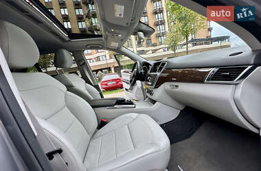 Внедорожник / Кроссовер Mercedes-Benz M-Class 2014 в 