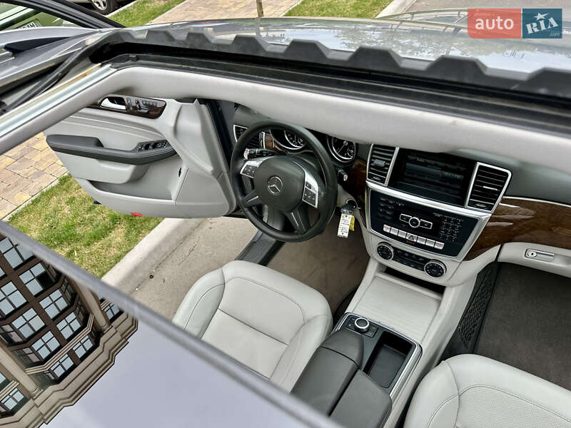 Внедорожник / Кроссовер Mercedes-Benz M-Class 2014 в Киеве