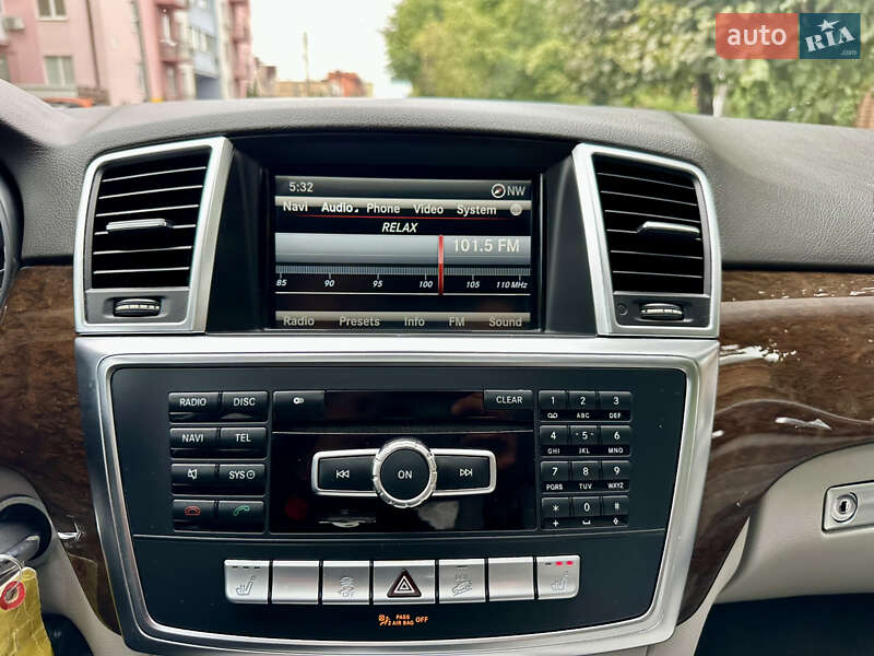 Внедорожник / Кроссовер Mercedes-Benz M-Class 2014 в Киеве
