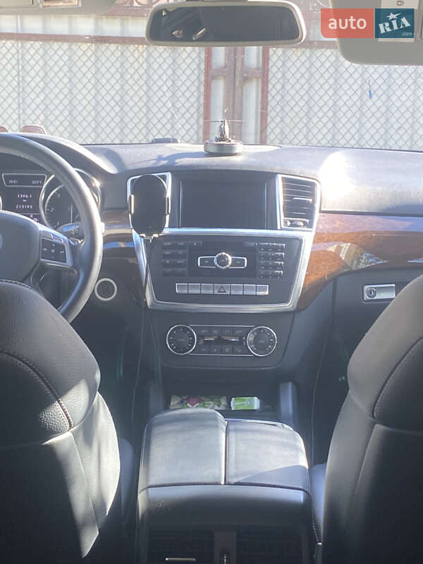 Внедорожник / Кроссовер Mercedes-Benz M-Class 2012 в Ирпене