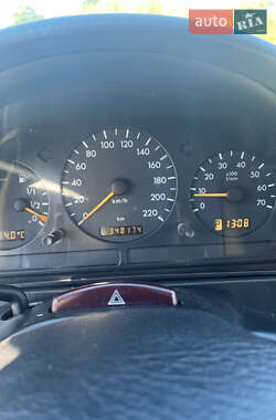 Внедорожник / Кроссовер Mercedes-Benz M-Class 2001 в 
