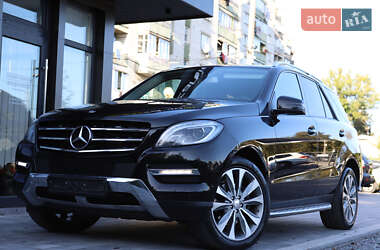 Внедорожник / Кроссовер Mercedes-Benz M-Class 2014 в 