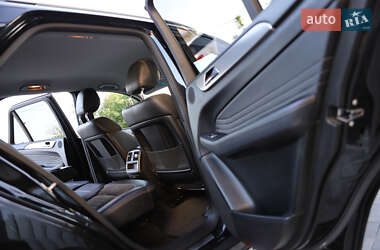Внедорожник / Кроссовер Mercedes-Benz M-Class 2014 в 