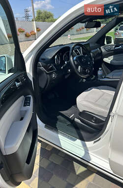 Позашляховик / Кросовер Mercedes-Benz M-Class 2012 в 