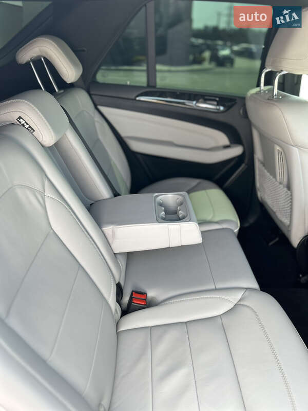 Внедорожник / Кроссовер Mercedes-Benz M-Class 2012 в Днепре