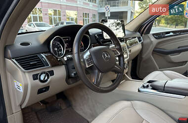 Внедорожник / Кроссовер Mercedes-Benz M-Class 2013 в 