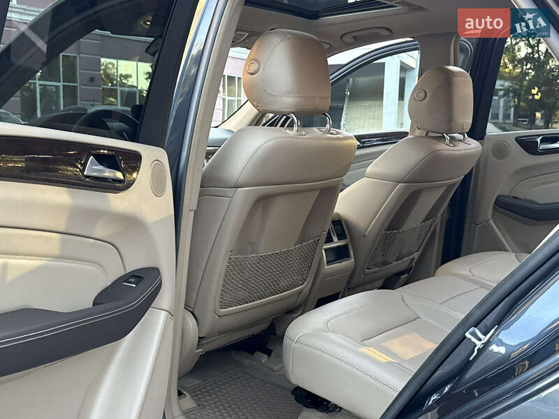 Внедорожник / Кроссовер Mercedes-Benz M-Class 2013 в Одессе