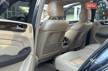 Внедорожник / Кроссовер Mercedes-Benz M-Class 2013 в 