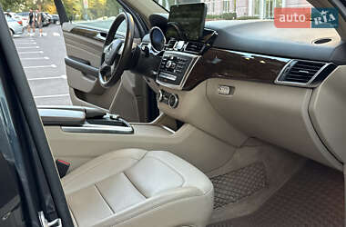 Внедорожник / Кроссовер Mercedes-Benz M-Class 2013 в 
