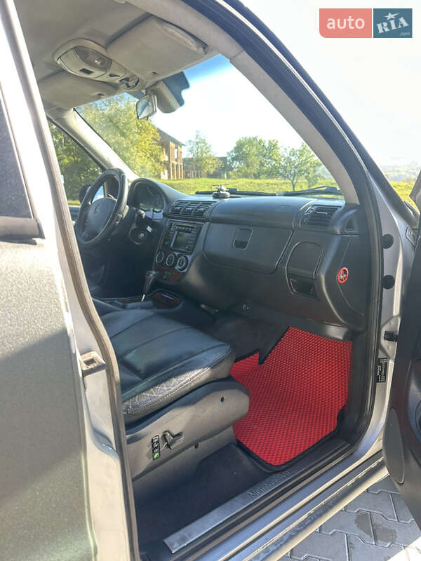 Позашляховик / Кросовер Mercedes-Benz M-Class 2003 в Чернівцях