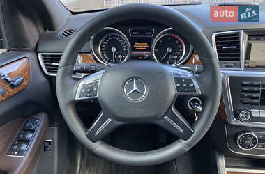 Внедорожник / Кроссовер Mercedes-Benz M-Class 2013 в 