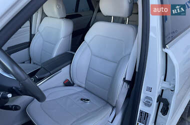 Внедорожник / Кроссовер Mercedes-Benz M-Class 2013 в 