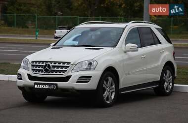 Позашляховик / Кросовер Mercedes-Benz M-Class 2010 в Харкові