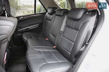 Внедорожник / Кроссовер Mercedes-Benz M-Class 2010 в 