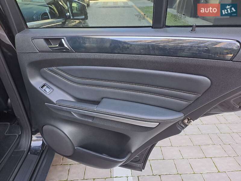 Позашляховик / Кросовер Mercedes-Benz M-Class 2011 в Івано-Франківську