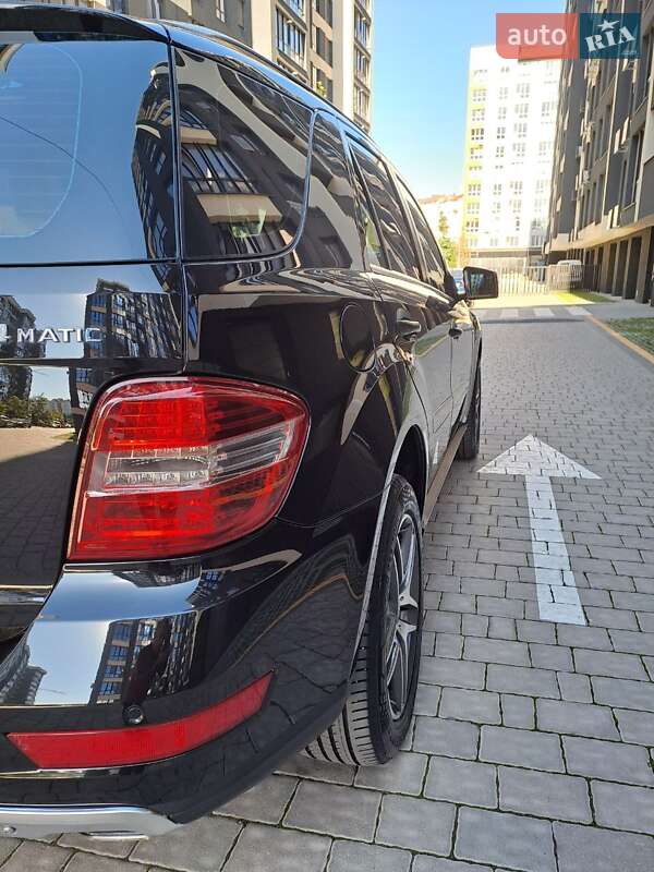 Позашляховик / Кросовер Mercedes-Benz M-Class 2011 в Івано-Франківську