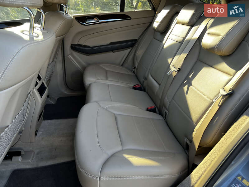 Позашляховик / Кросовер Mercedes-Benz M-Class 2012 в Дубні