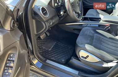 Позашляховик / Кросовер Mercedes-Benz M-Class 2006 в 