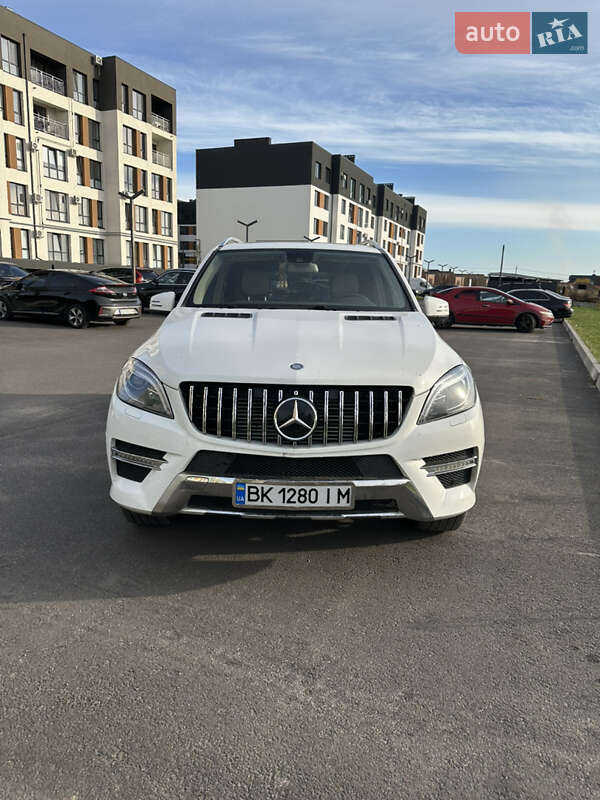 Внедорожник / Кроссовер Mercedes-Benz M-Class 2015 в Звягеле фото 14 Внедорожник / Кроссовер Mercedes-Benz M-Class 2015 в Звягеле