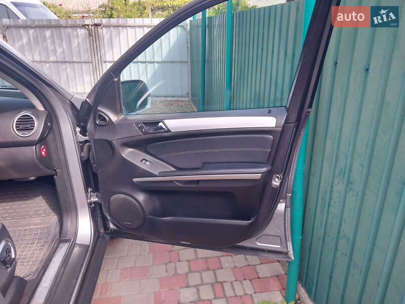 Внедорожник / Кроссовер Mercedes-Benz M-Class 2009 в Виннице