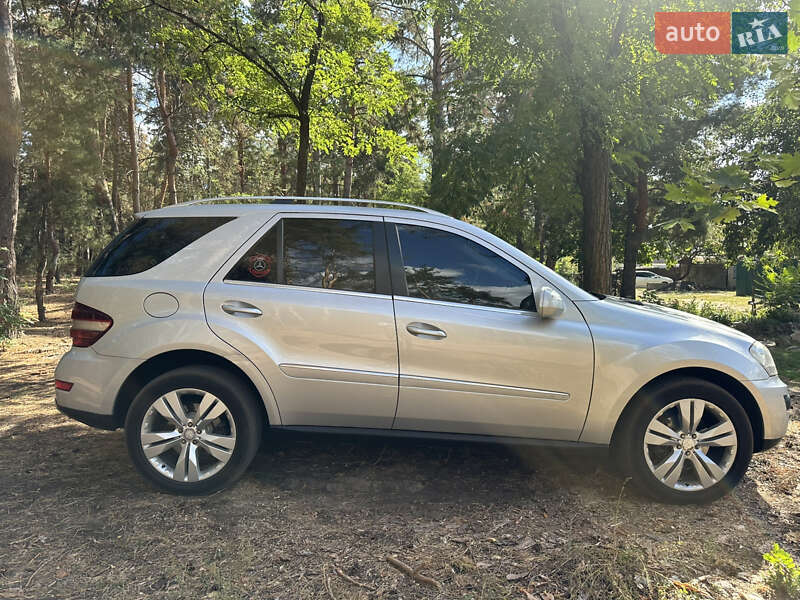 Позашляховик / Кросовер Mercedes-Benz M-Class 2008 в Харкові