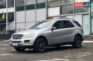 Позашляховик / Кросовер Mercedes-Benz M-Class 2005 в 