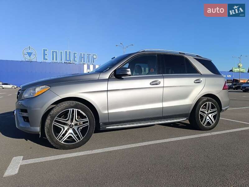 Позашляховик / Кросовер Mercedes-Benz M-Class 2015 в 
