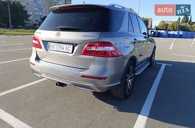 Позашляховик / Кросовер Mercedes-Benz M-Class 2015 в 