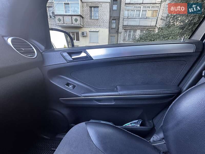 Внедорожник / Кроссовер Mercedes-Benz M-Class 2007 в Николаеве