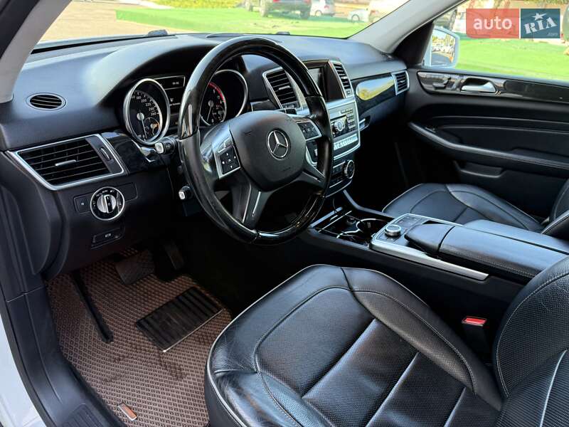 Позашляховик / Кросовер Mercedes-Benz M-Class 2013 в Одесі