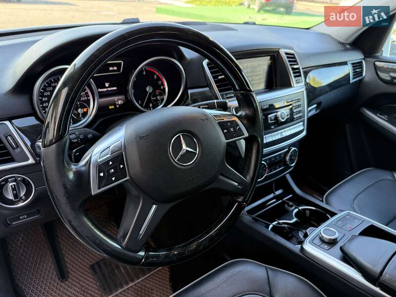 Позашляховик / Кросовер Mercedes-Benz M-Class 2013 в Одесі