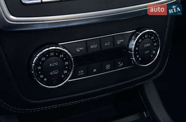 Позашляховик / Кросовер Mercedes-Benz M-Class 2012 в 