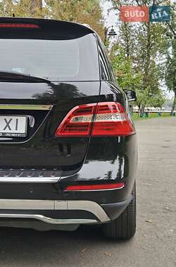 Внедорожник / Кроссовер Mercedes-Benz M-Class 2014 в 