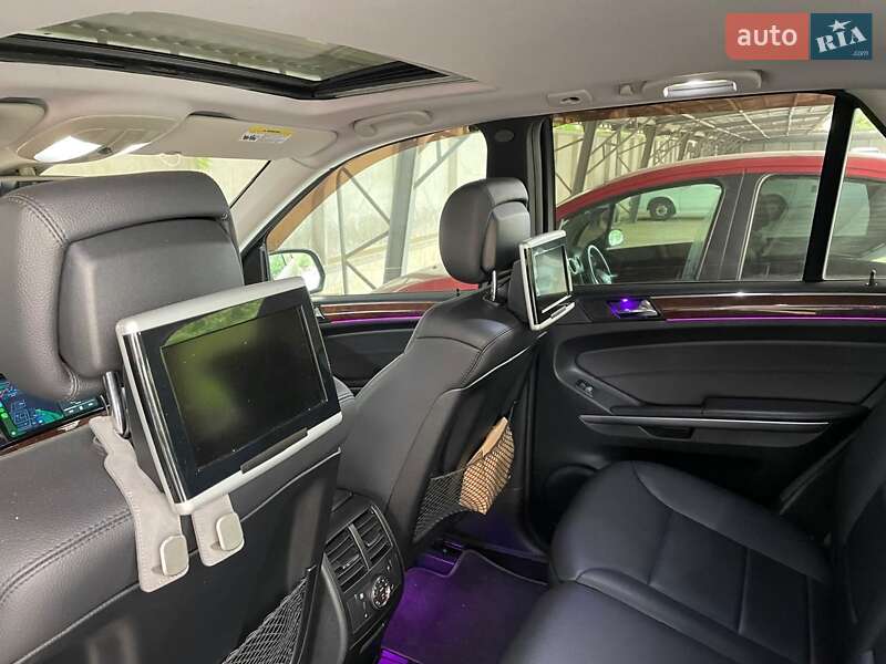 Внедорожник / Кроссовер Mercedes-Benz M-Class 2009 в Одессе