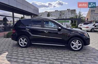 Позашляховик / Кросовер Mercedes-Benz M-Class 2009 в 