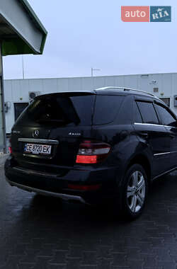 Внедорожник / Кроссовер Mercedes-Benz M-Class 2010 в Черновцах