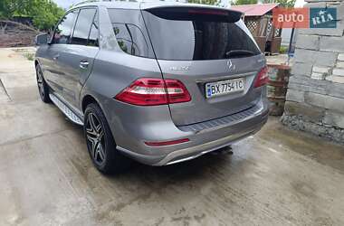 Позашляховик / Кросовер Mercedes-Benz M-Class 2015 в 