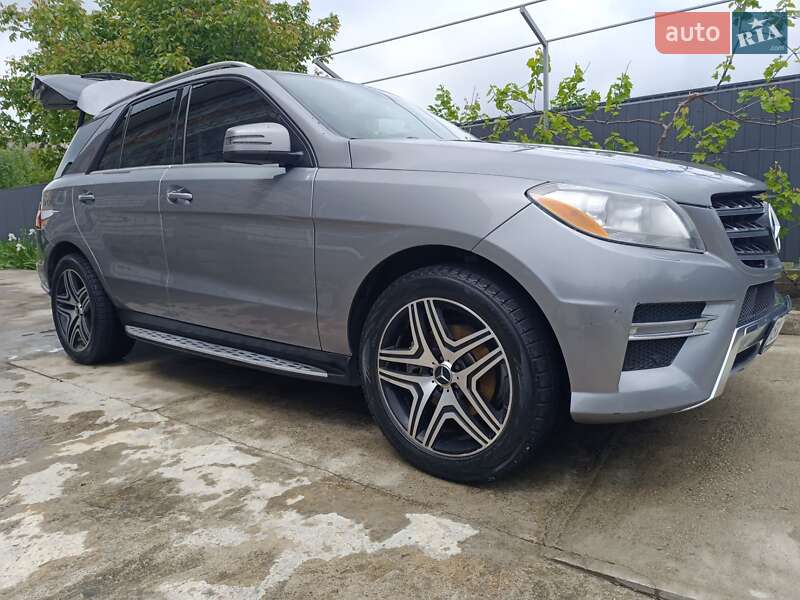 Mercedes-Benz M-Class 2015 Mercedes-Benz M-Class 2015